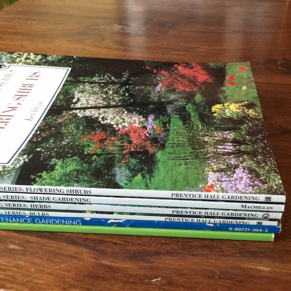 Burpee American gardening + 2 others (total of 6 books): shrubs, herbs, lawn - Picture 8 of 12